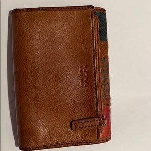 Fossil Fold wallet